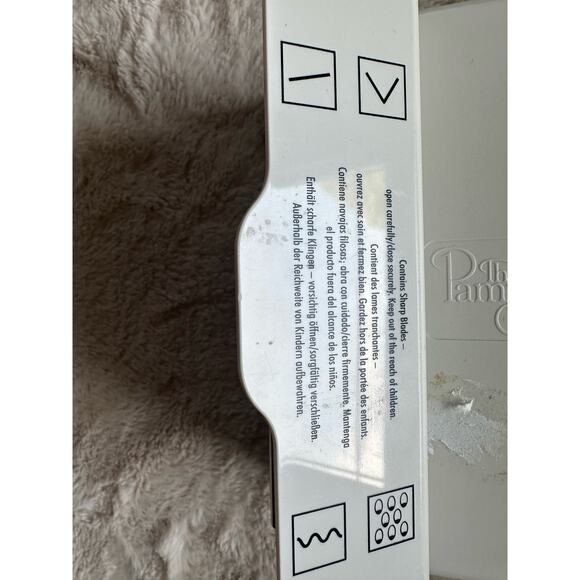 Pampered Chef Ultimate Slicer Blades with Case - Picture 2 of 4